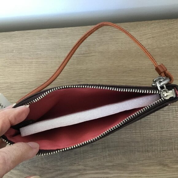 Coach Chelsea Brown Pebbled Leather Zip Clutch Wristlet & Dustbag NWT - Picture 3 of 4